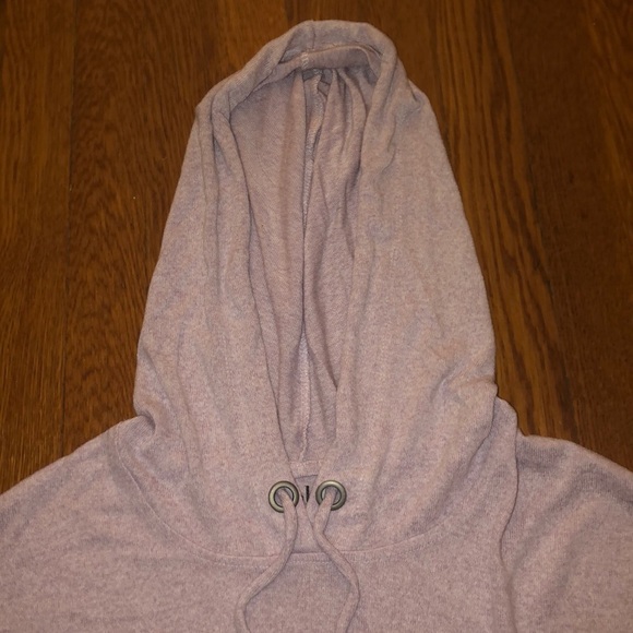 A light sweater - Picture 2 of 3